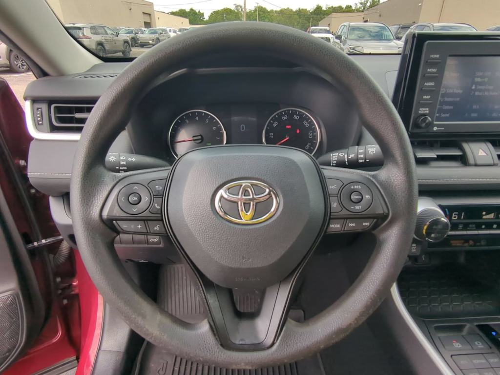 Thumbnail: 2022 Toyota RAV4 - 12