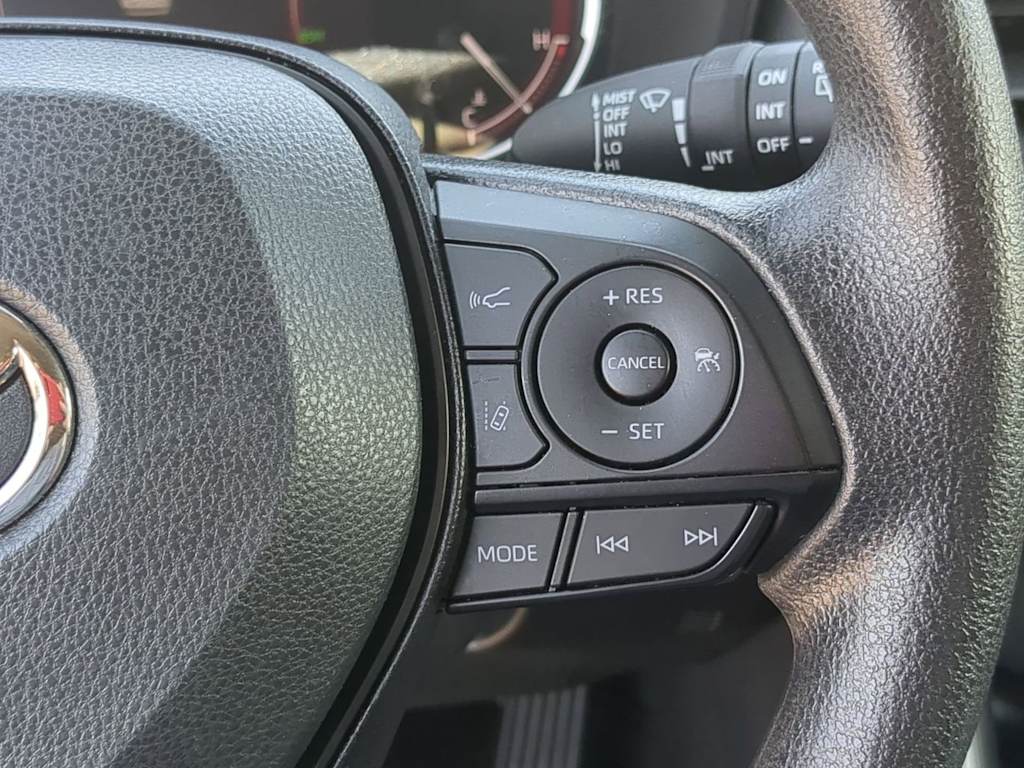 Thumbnail: 2025 Toyota RAV4 - 30