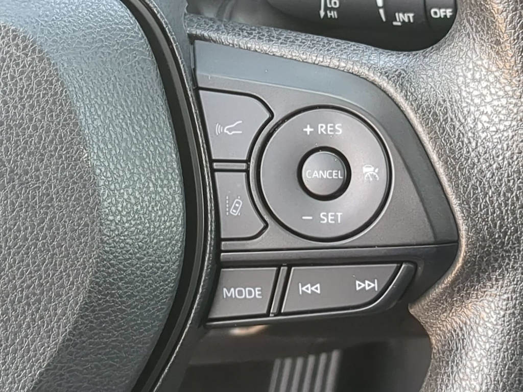 Thumbnail: 2025 Toyota RAV4 - 29