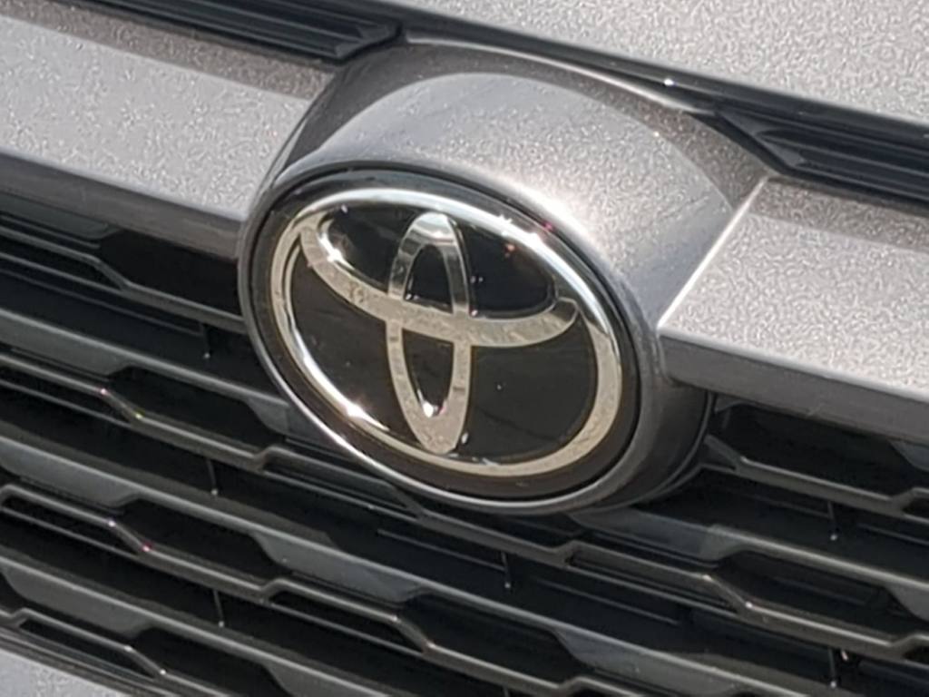 Thumbnail: 2025 Toyota RAV4 - 6