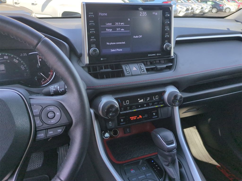 Thumbnail: 2022 Toyota RAV4 - 14