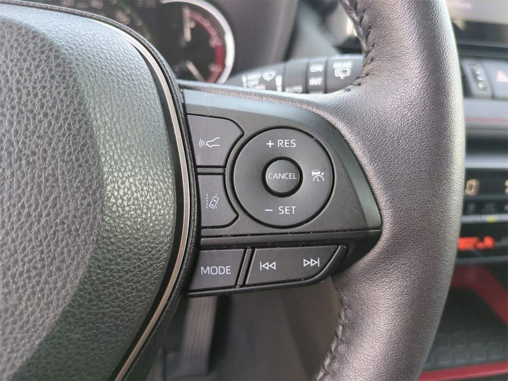 Thumbnail: 2022 Toyota RAV4 - 31