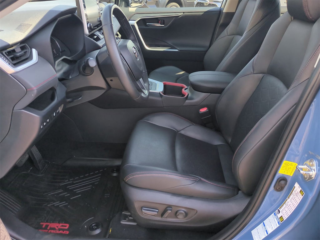 Thumbnail: 2022 Toyota RAV4 - 10