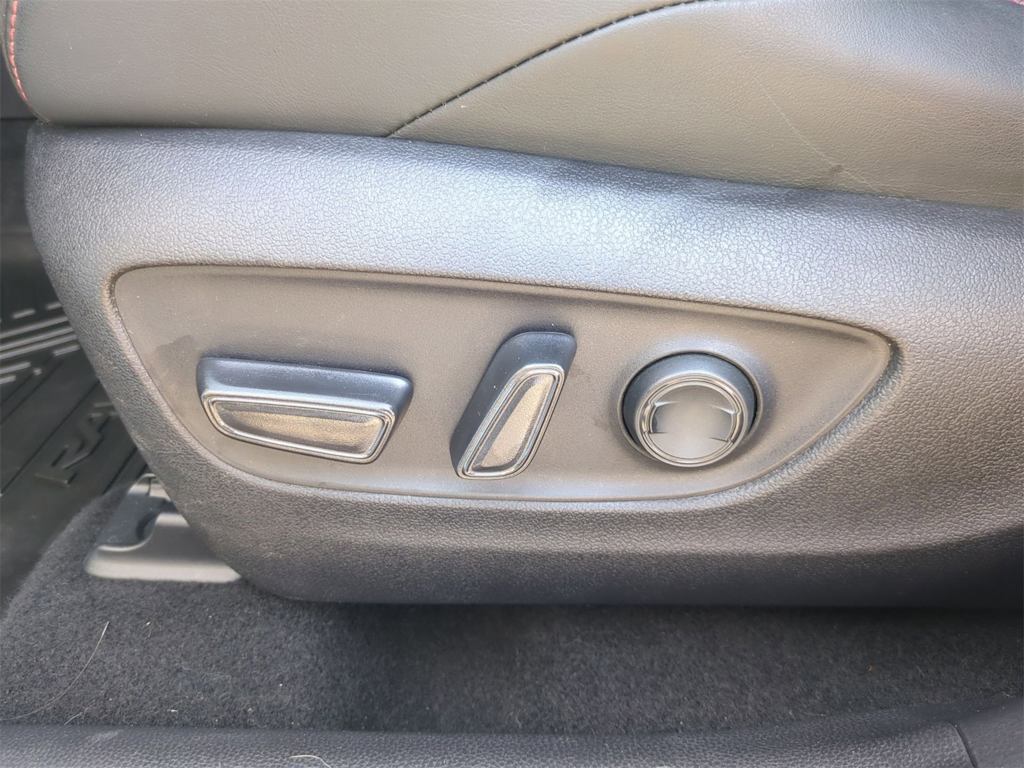 Thumbnail: 2022 Toyota RAV4 - 26