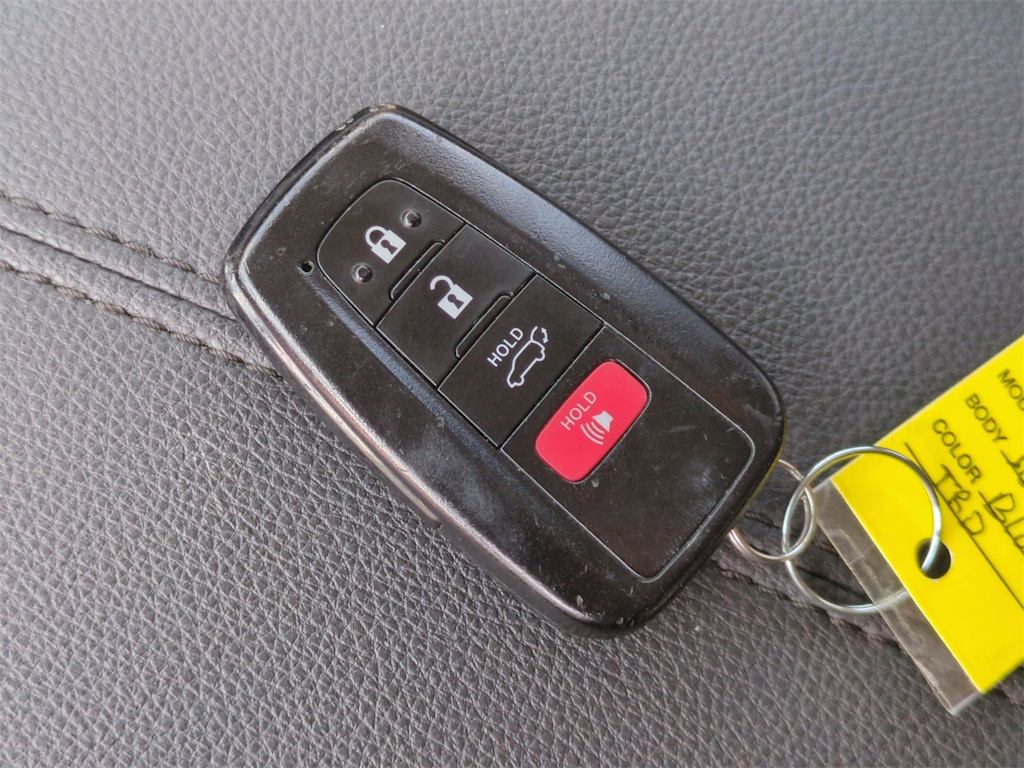 Thumbnail: 2022 Toyota RAV4 - 36