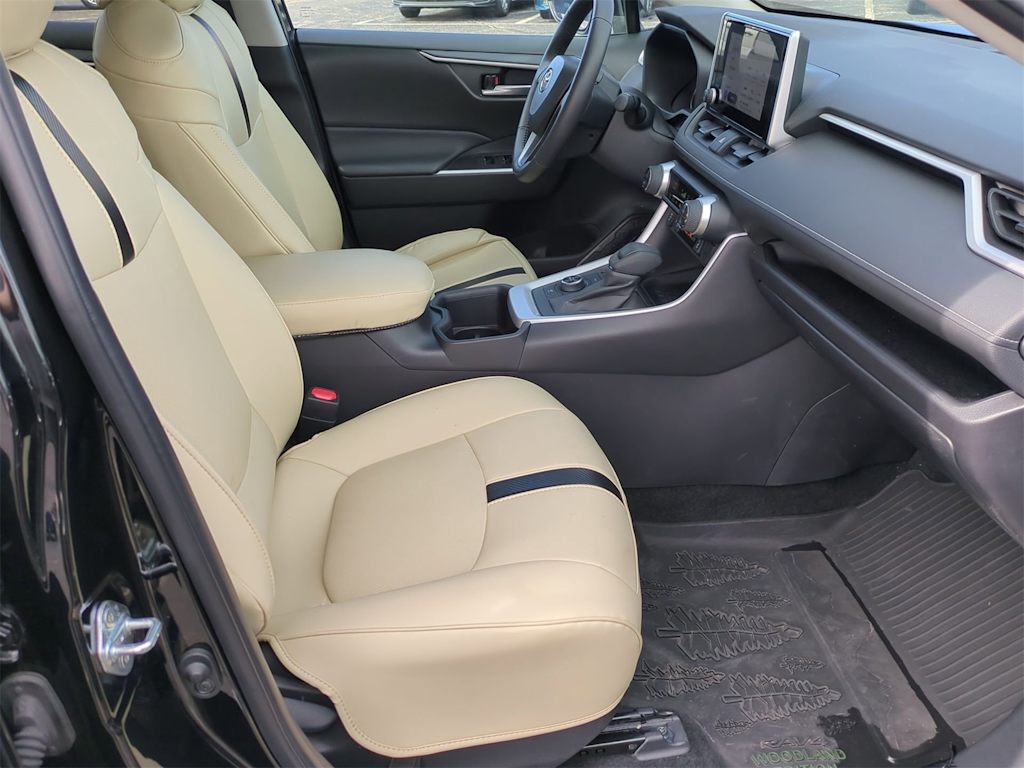 2024 Toyota RAV4 Woodland Edition 25