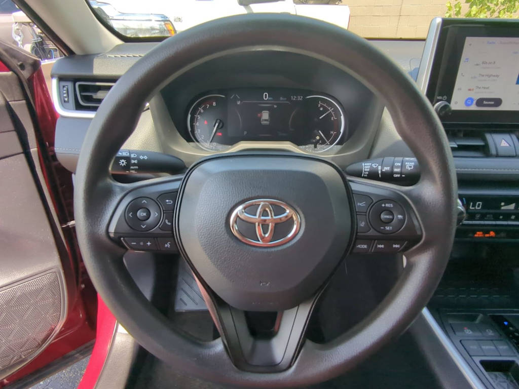 Thumbnail: 2025 Toyota RAV4 - 13