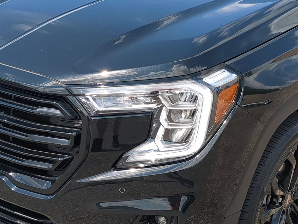 Thumbnail: 2022 GMC Terrain - 24