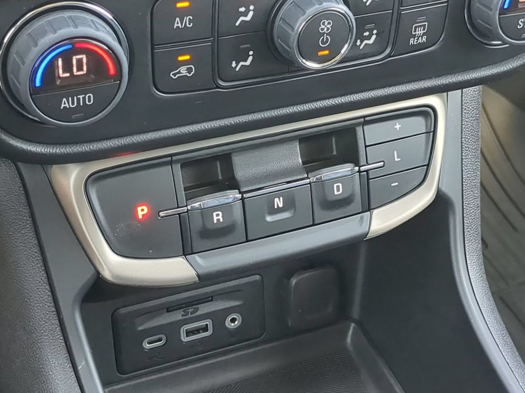 Thumbnail: 2022 GMC Terrain - 32