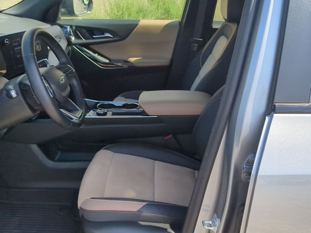 Thumbnail: 2026 Chevrolet Equinox - 10