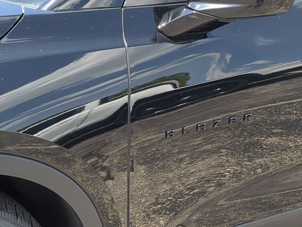 Thumbnail: 2020 Chevrolet Blazer - 25