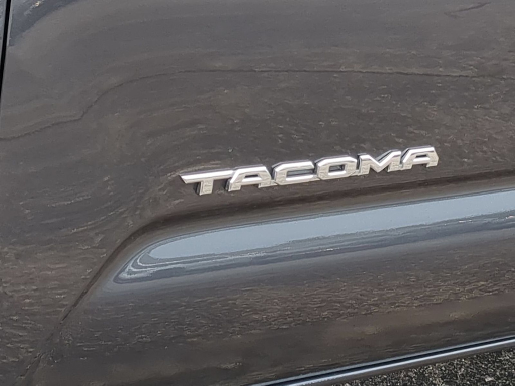 Thumbnail: 2022 Toyota Tacoma - 24