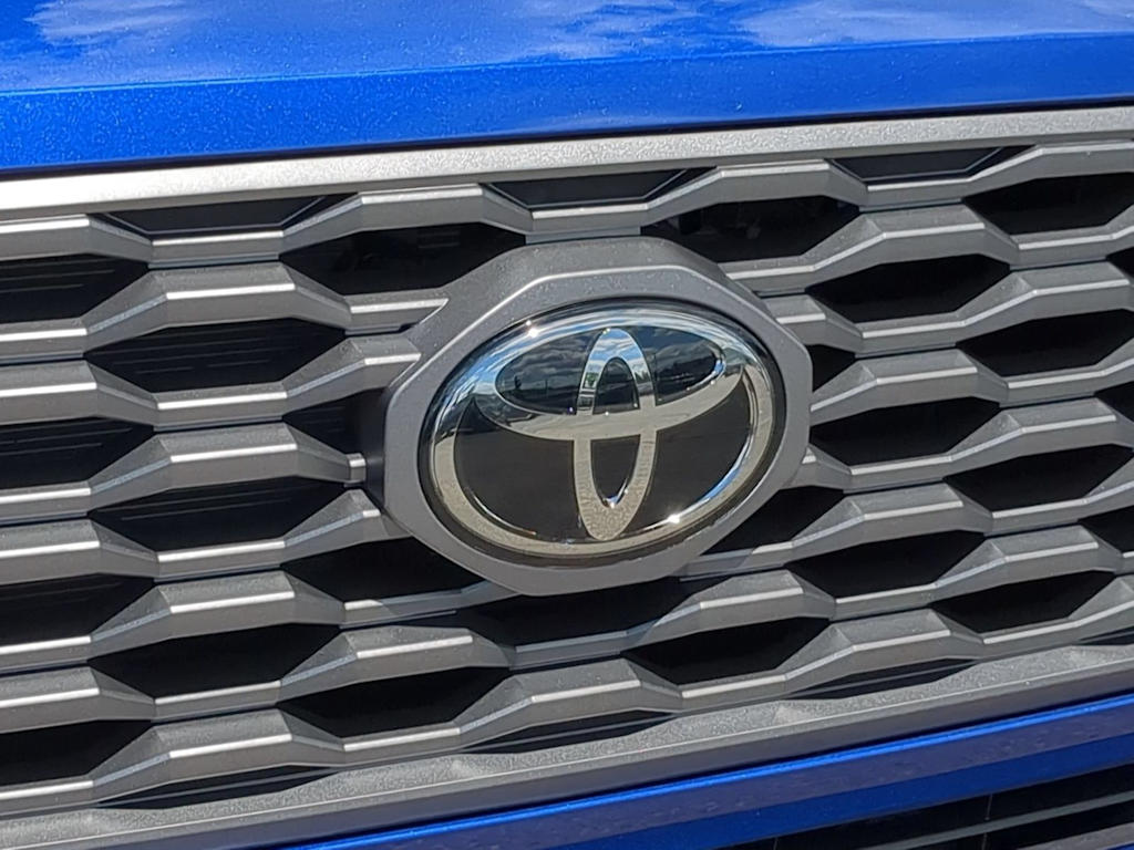 Thumbnail: 2023 Toyota Tacoma - 7