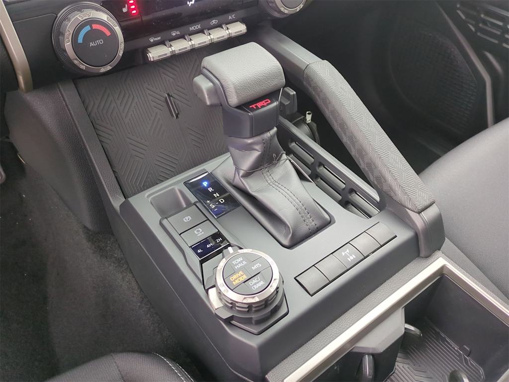 2025 Toyota Tacoma TRD Off-Road 28