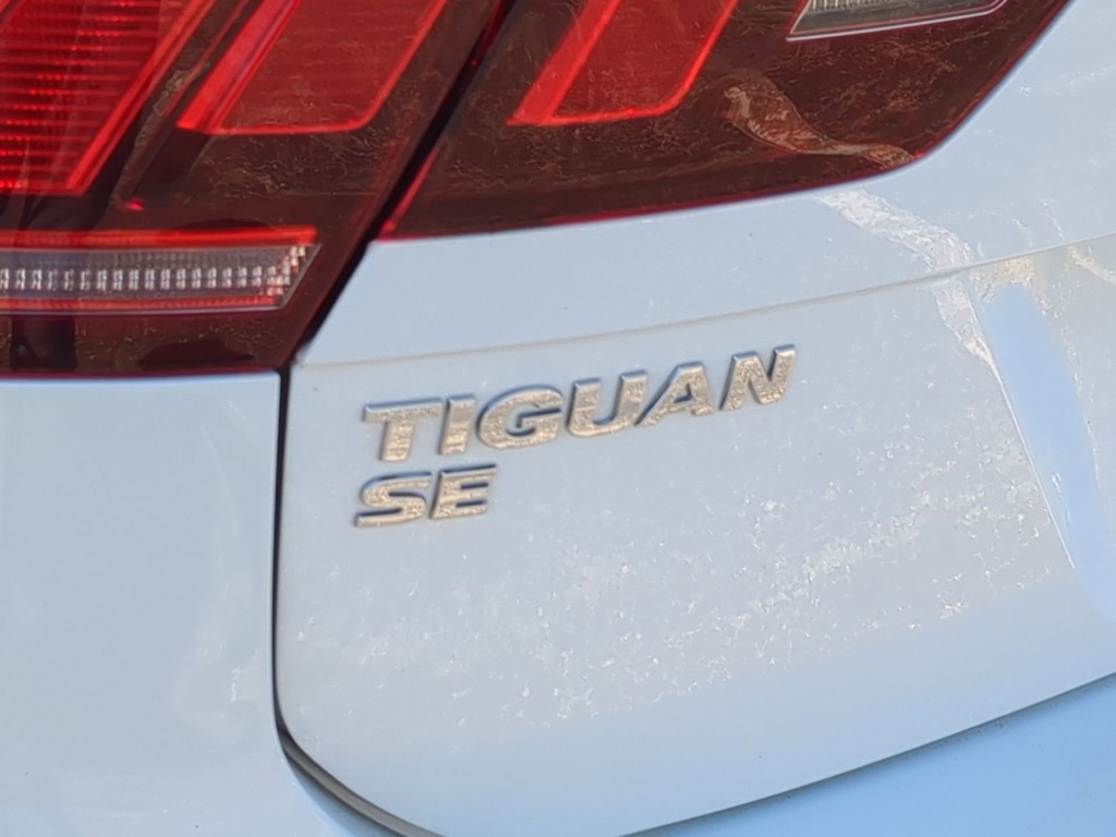 Thumbnail: 2018 Volkswagen Tiguan - 7