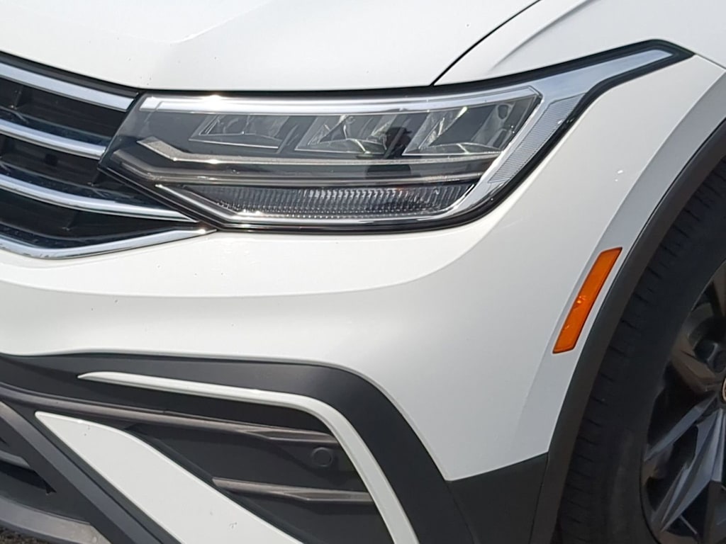 Thumbnail: 2022 Volkswagen Tiguan - 24