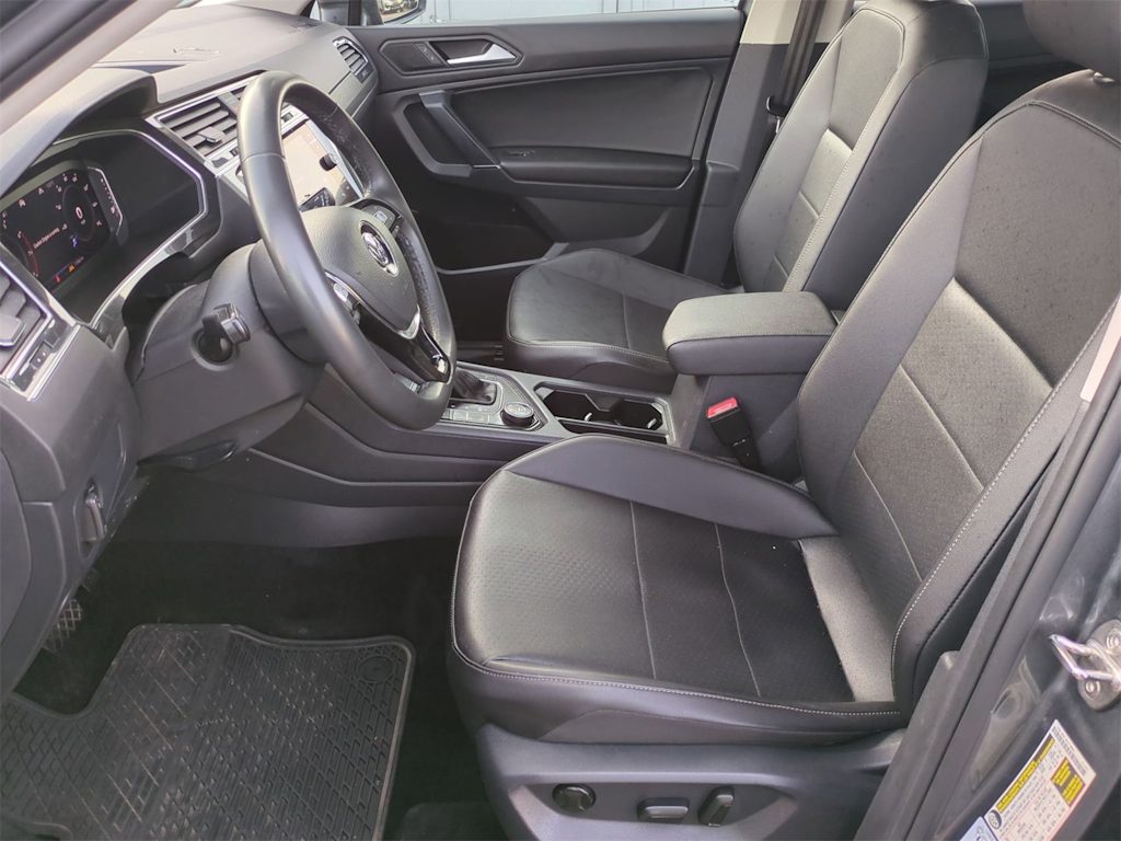 Thumbnail: 2020 Volkswagen Tiguan - 10