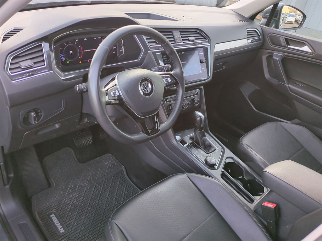 Thumbnail: 2020 Volkswagen Tiguan - 2