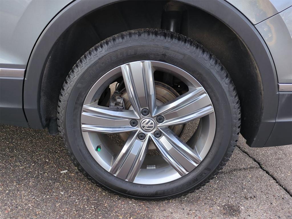 Thumbnail: 2020 Volkswagen Tiguan - 8