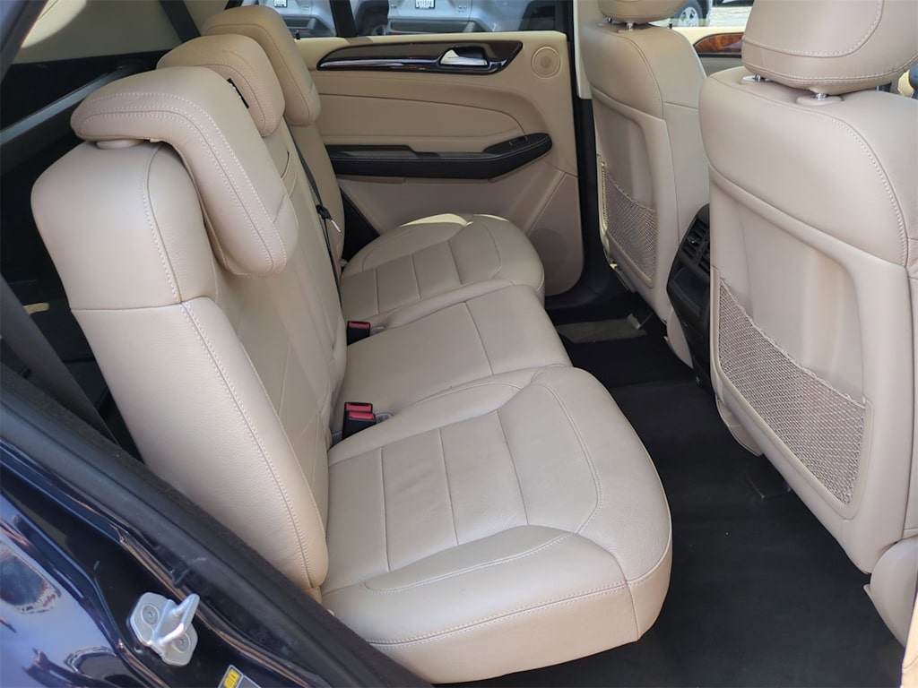 Thumbnail: 2016 Mercedes-Benz GLE - 25
