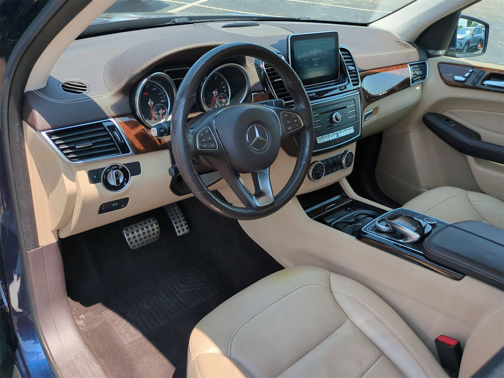 Thumbnail: 2016 Mercedes-Benz GLE - 2