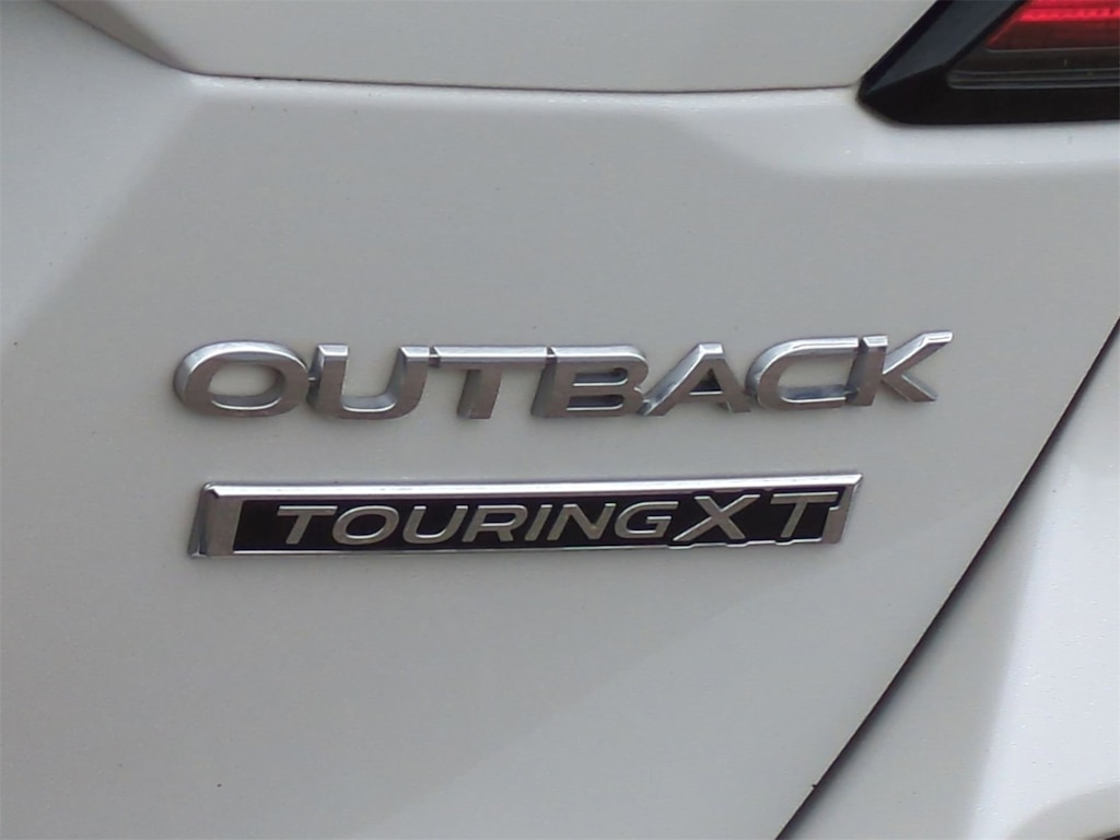 2021 Subaru Outback Touring 26