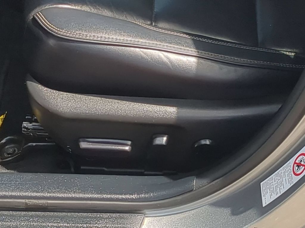 Thumbnail: 2017 Toyota Camry - 25