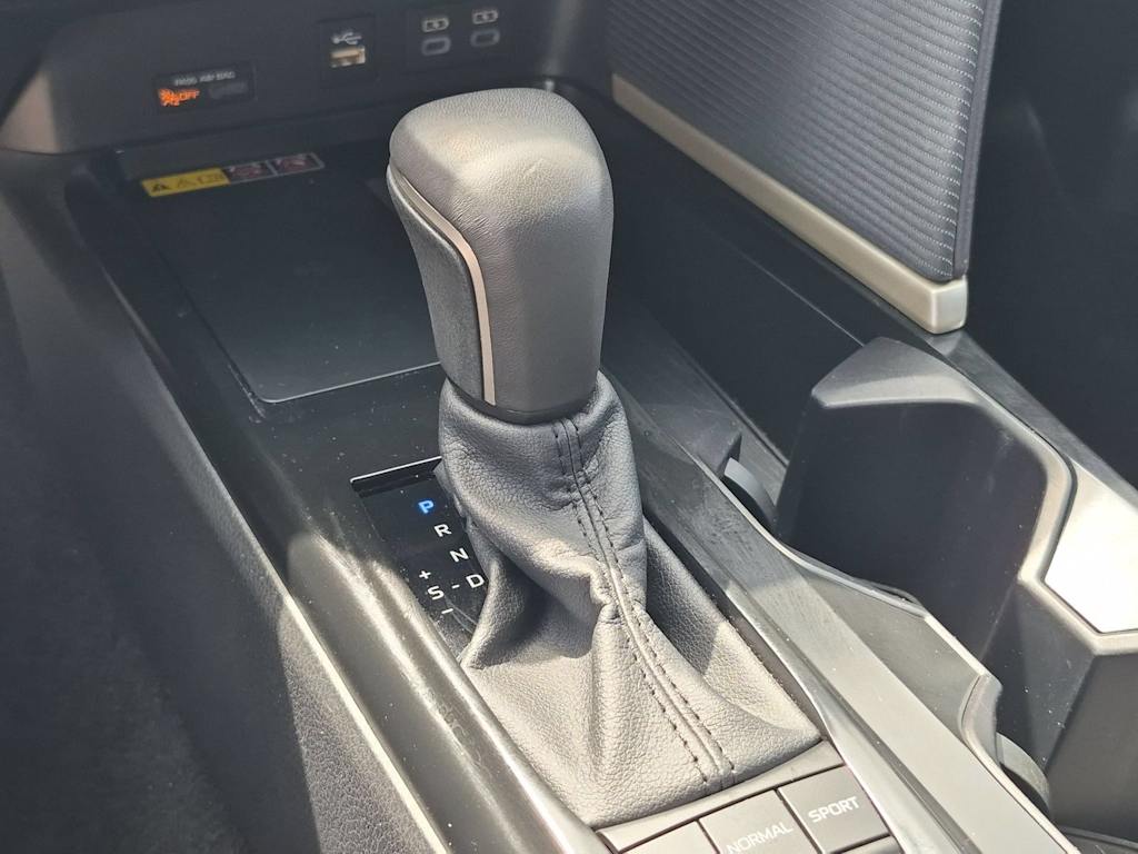 Thumbnail: 2025 Toyota Camry - 34