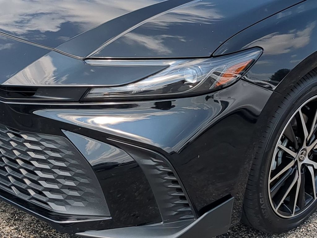 Thumbnail: 2025 Toyota Camry - 21