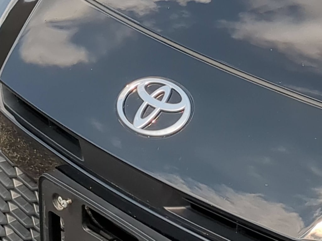 Thumbnail: 2025 Toyota Camry - 7