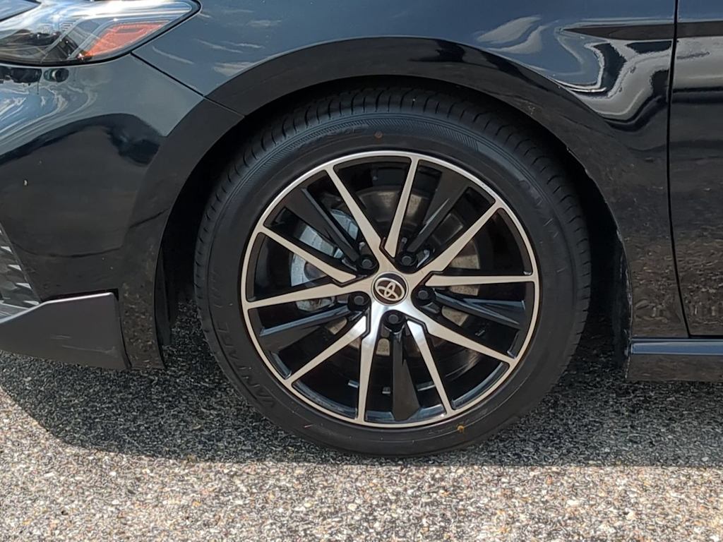 Thumbnail: 2025 Toyota Camry - 8