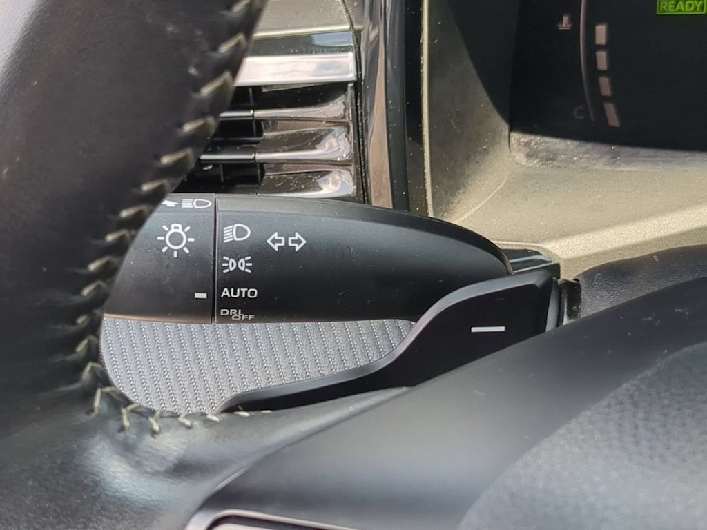 Thumbnail: 2025 Toyota Camry - 30