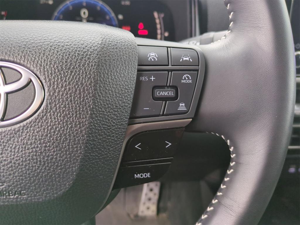 Thumbnail: 2025 Toyota Camry - 28