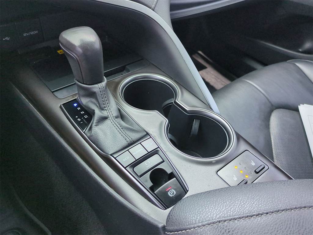 Thumbnail: 2024 Toyota Camry - 16