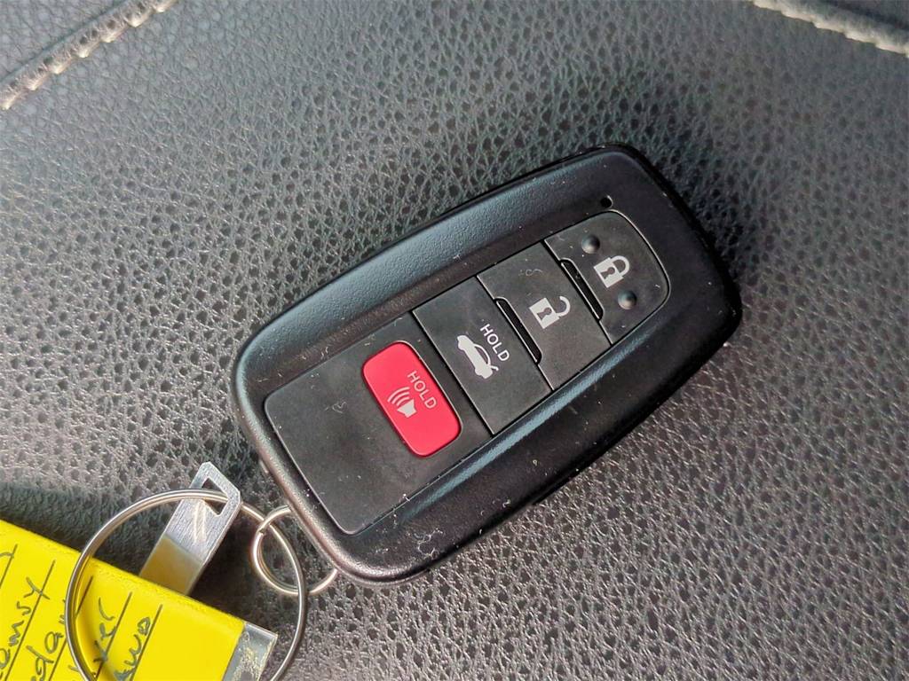 Thumbnail: 2024 Toyota Camry - 18