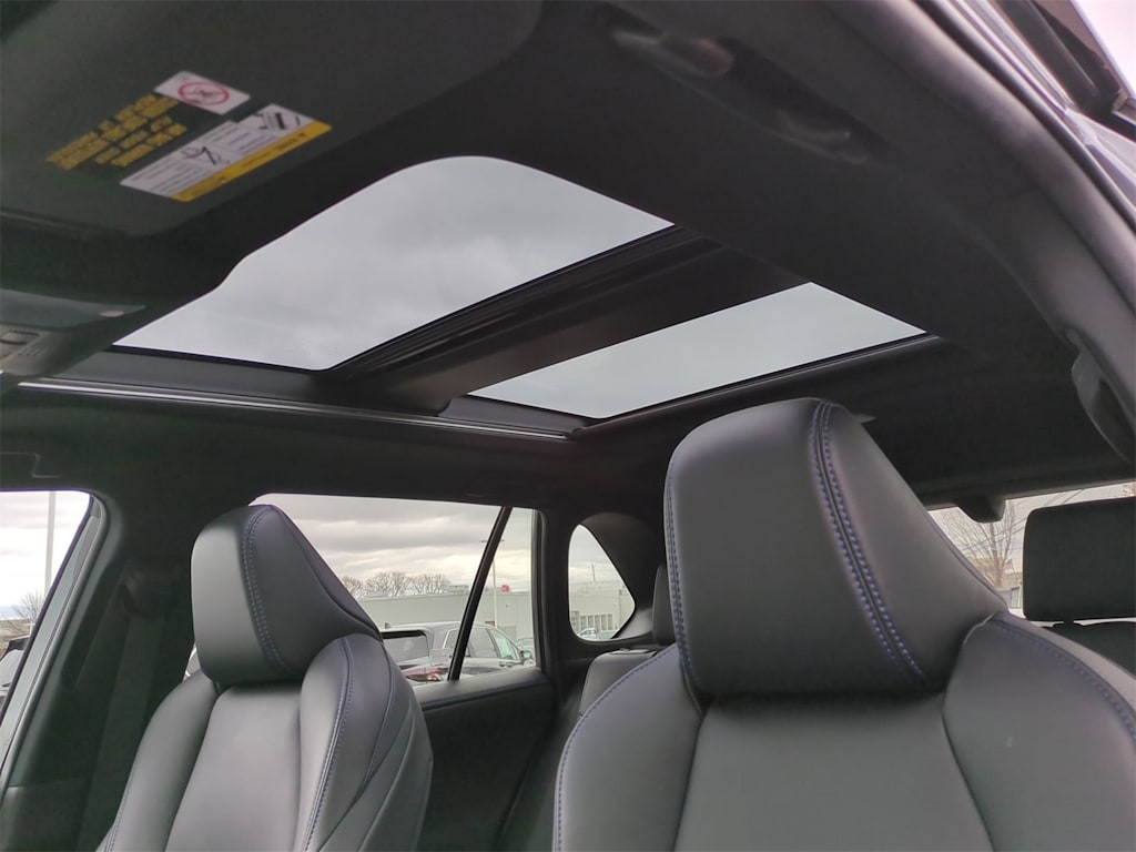 2022 Toyota RAV4 XSE 24