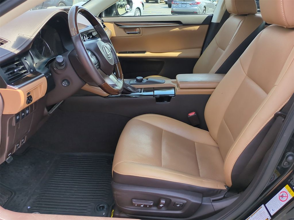 Thumbnail: 2017 Lexus ES - 9