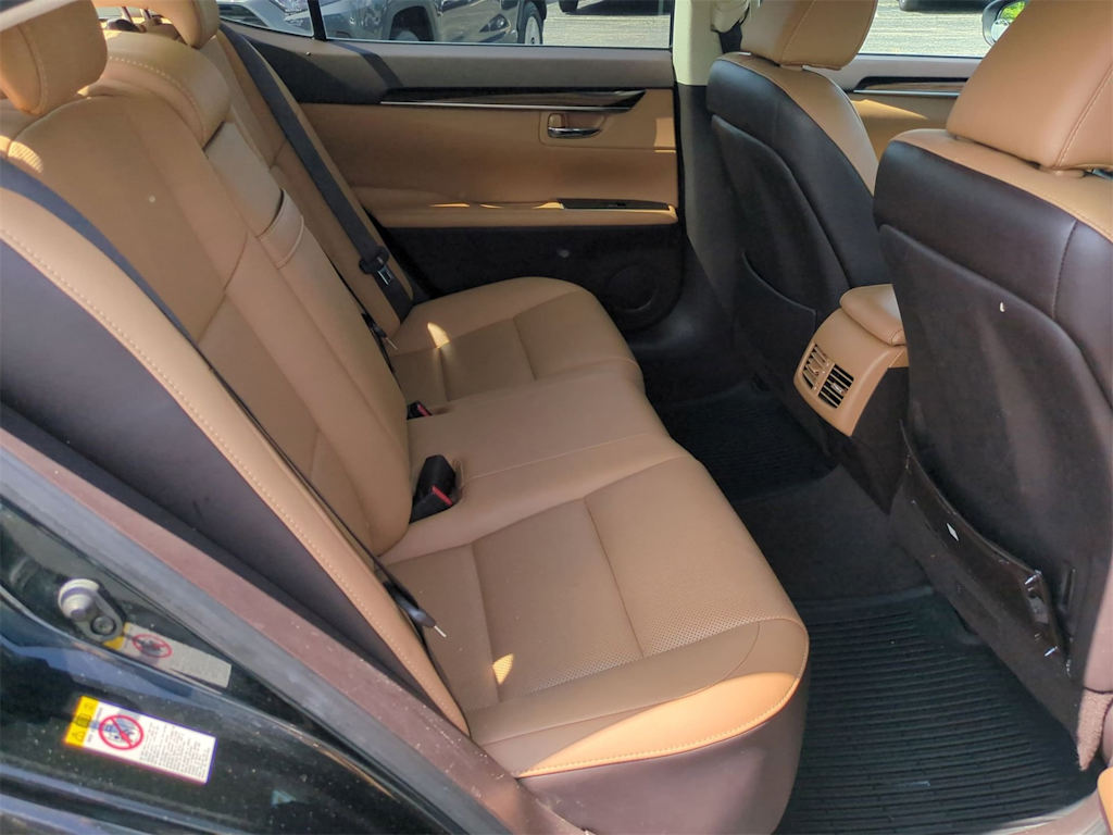Thumbnail: 2017 Lexus ES - 27