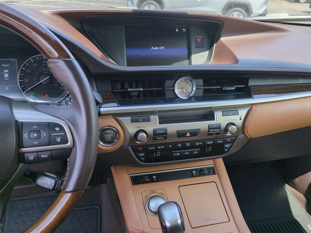 Thumbnail: 2017 Lexus ES - 13
