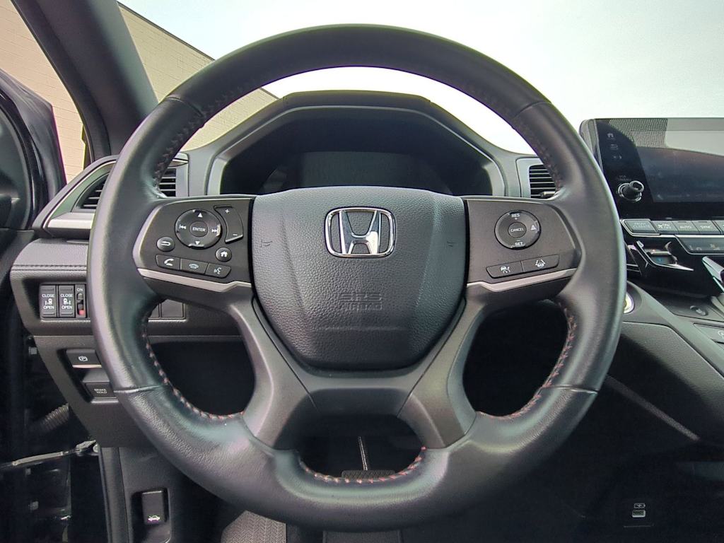 Thumbnail: 2023 Honda Odyssey - 14