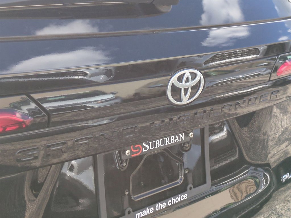 Thumbnail: 2024 Toyota Grand Highlander - 7