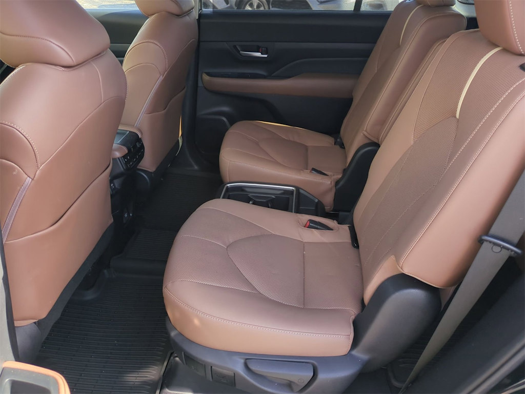 Thumbnail: 2024 Toyota Grand Highlander - 27