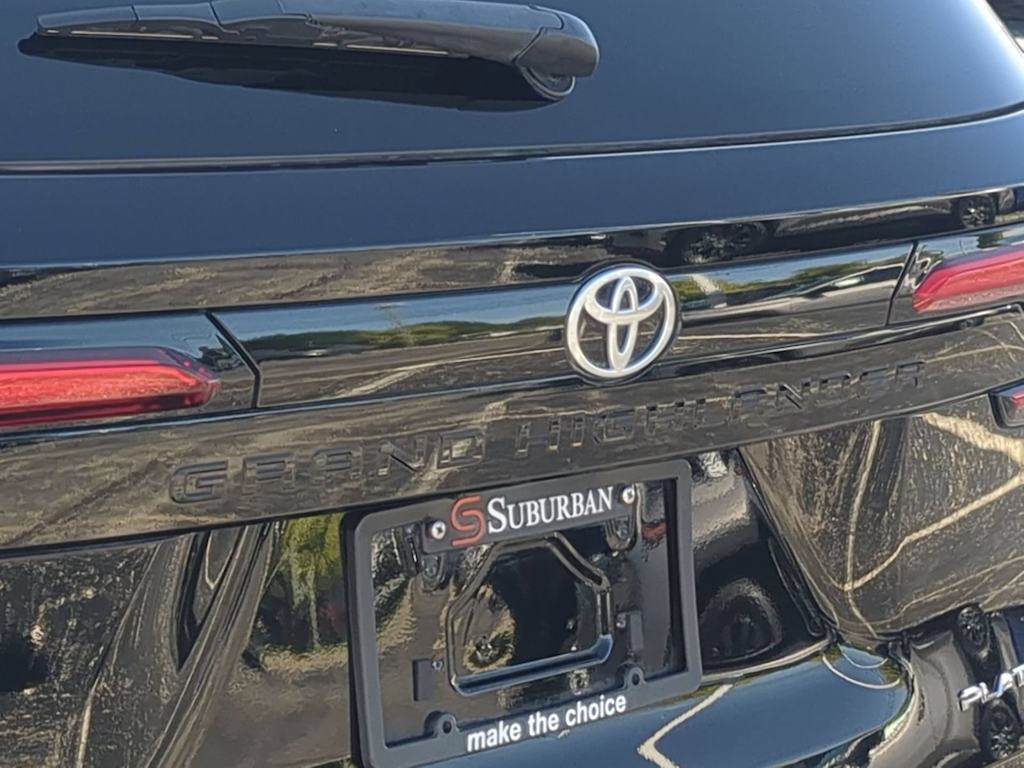 Thumbnail: 2024 Toyota Grand Highlander - 9