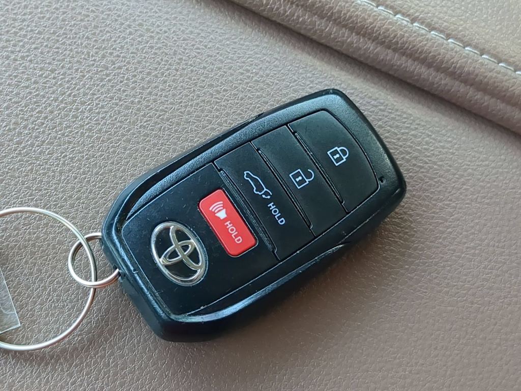 Thumbnail: 2024 Toyota Grand Highlander - 18