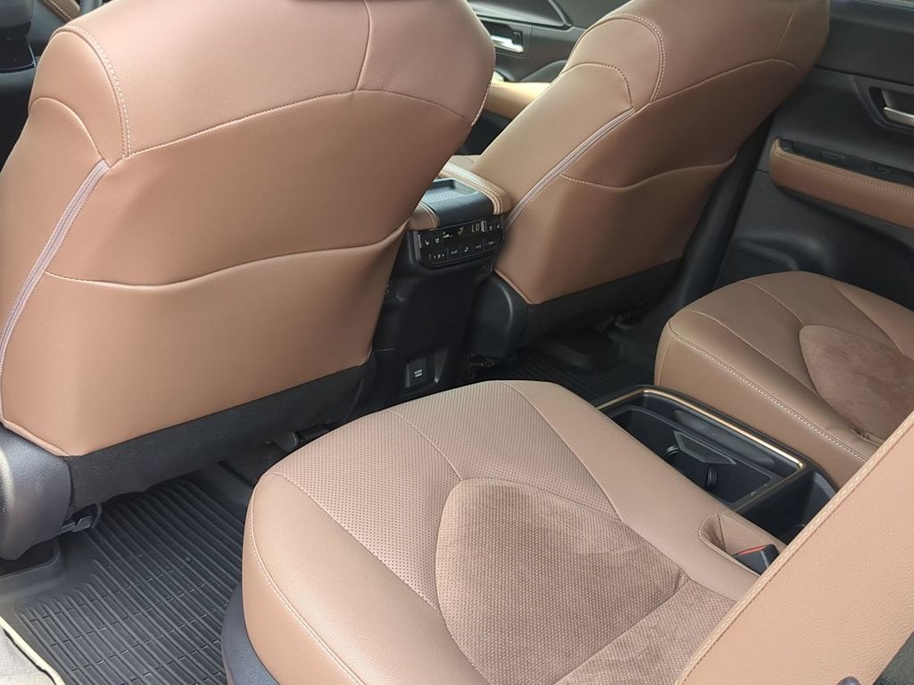 Thumbnail: 2026 Toyota Grand Highlander - 26