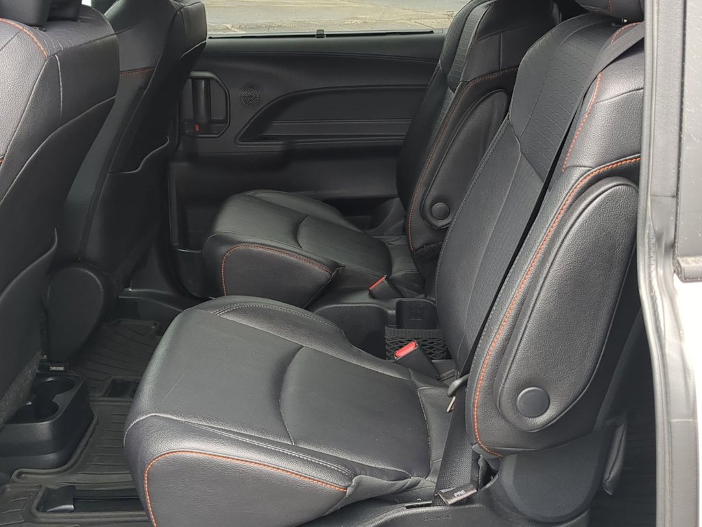 Thumbnail: 2023 Toyota Sienna - 26