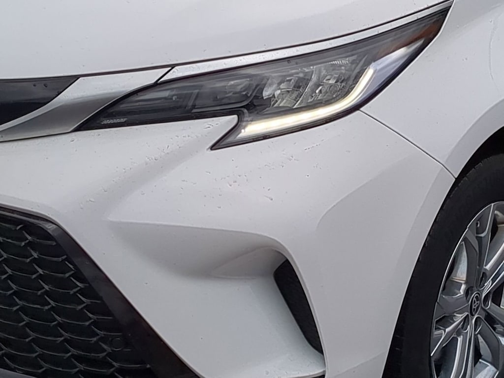 Thumbnail: 2023 Toyota Sienna - 23