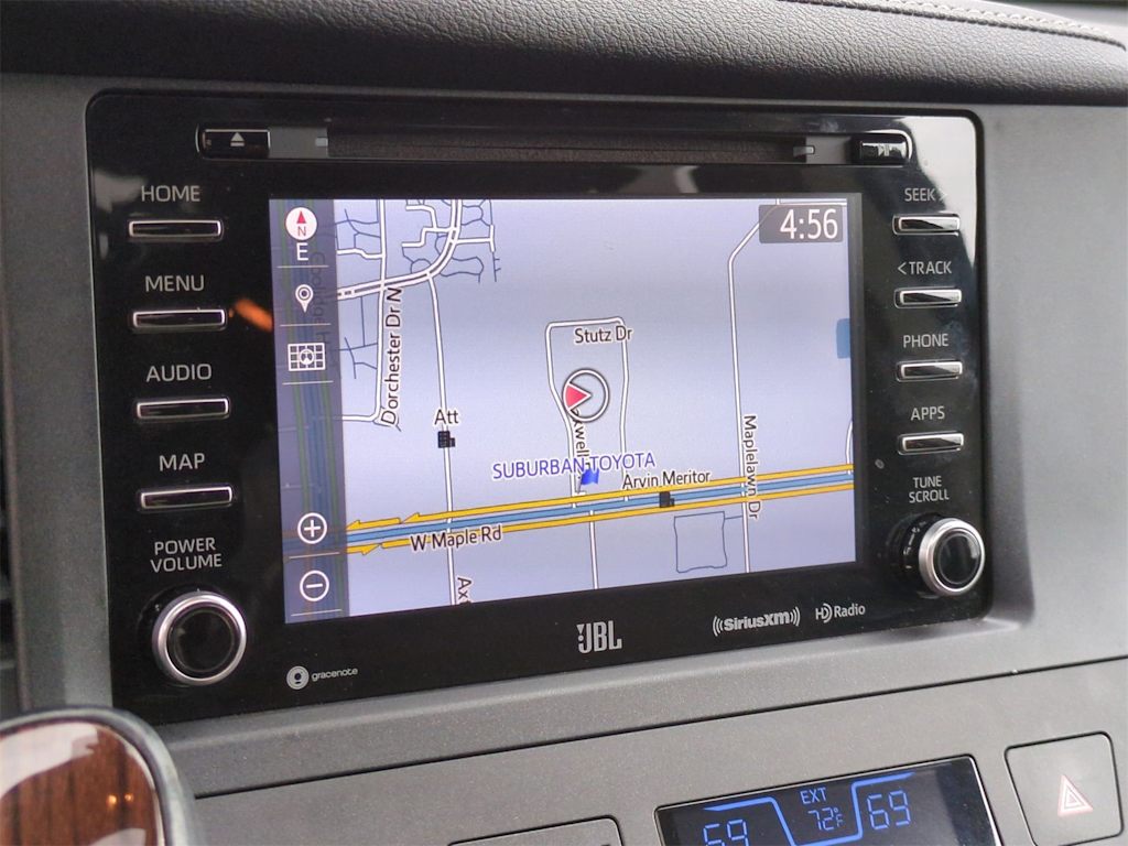 2019 Toyota Sienna Limited 30