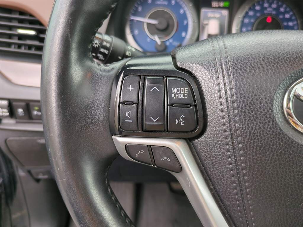 2019 Toyota Sienna Limited 26