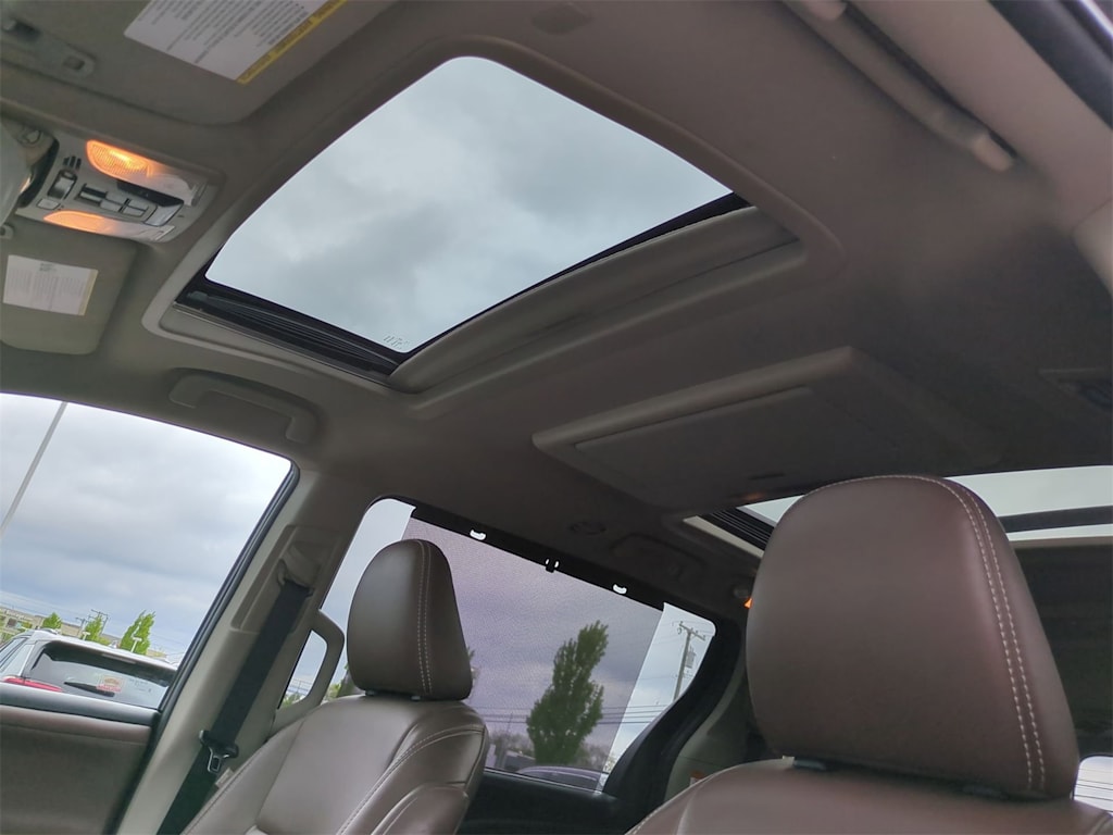 2019 Toyota Sienna Limited 23